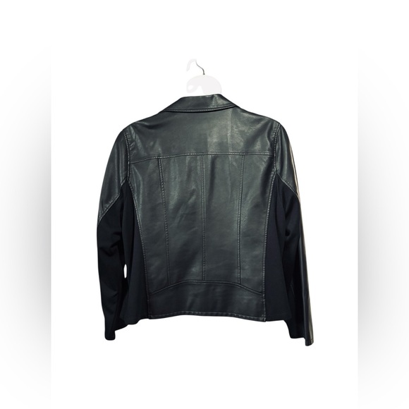 Penningtons, Plus Size Black Faux Leather Moto Jacket, 2X 🏍️ - Picture 9 of 11